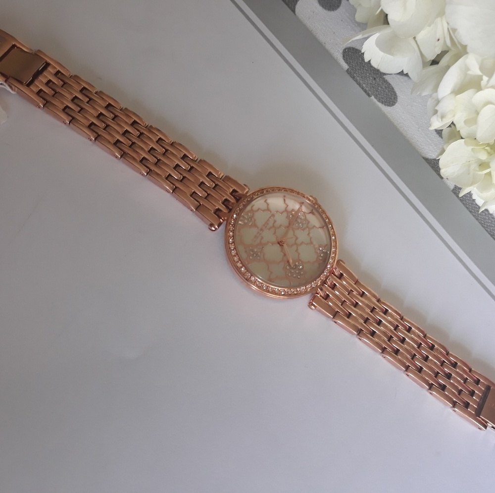 Rose gold watch - Picture 2 of 3